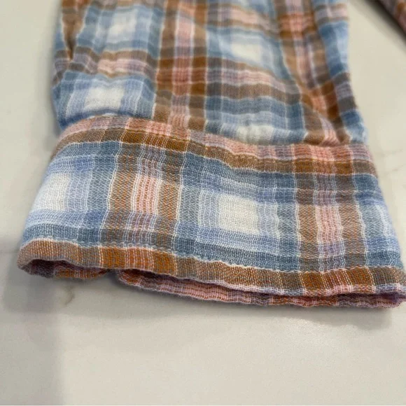 Universal Thread blue & orange lightweight button down shirt - Picture 14 of 15